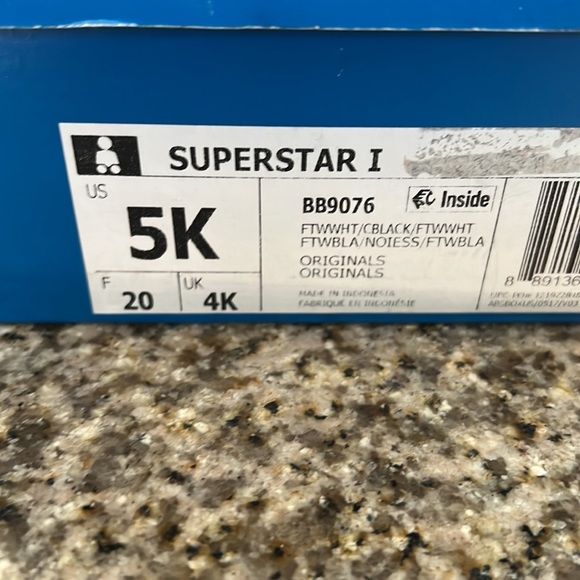 Brand new adidas size 5k - Picture 2 of 2